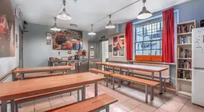Astor Victoria Hostel - Image 4