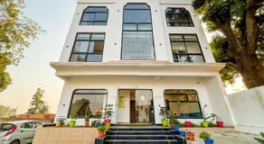 Raghuveer Sadan, Near Ram Mandir -10 Min Walk - Image 2
