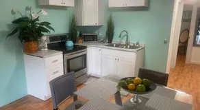 2BR Comfortable Downtown House Near Beach and More - Image 2