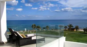 Polyxenia Isaak Luxury Villas and Apartments - Image 2