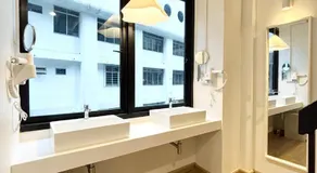 Monomer Hostel Bangkok - Image 4