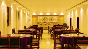 Yulin Hotel - Image 5