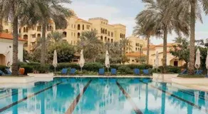 Three bedroom apartment in Saadiyat district - Image 2