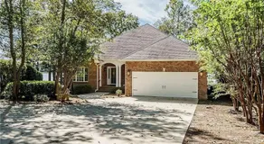 Modern 3br Lake front home - Image 5