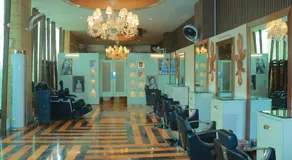 Safari Club 1 - Image 2