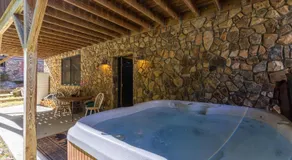 The Nut House - Image 3