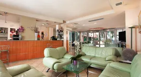 Hotel Flora - Image 5