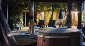 Oaktree Guest House - Image 5