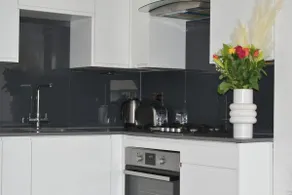 Modern 1 bedroom apartment in Hornchurch - Image 4