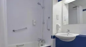 Travelodge Colchester Feering - Image 3