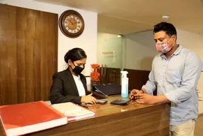Hotel Yellow Saffron - Image 3