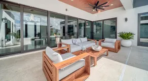 Cozy Modern Villa - Heated Pool & Spa - BBQ - Water View - Image 5