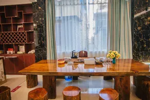 Lin Feng Theme Hotel (Weishan Ancient City Store) - Image 3