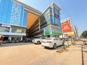 Hotel Radhe Sky - Image 4