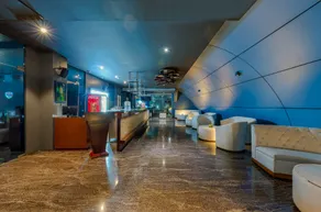 Hotel Sapphire Premium Hotel & Suite - Image 4