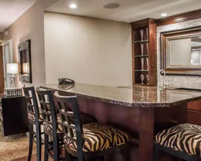 Garner Hotel Wadsworth By IHG - Image 3