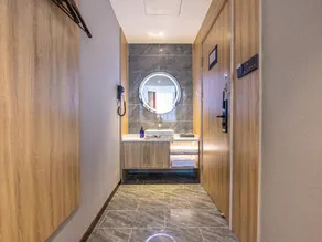 Starway Hotel Linxia Yiwu International Commercial Plaza - Image 4