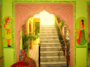 Hotel Paramount Palace - Image 5