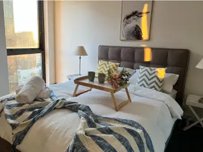 17 Floor Waterfront Apartment Docklands 2BR 2Car - Image 3