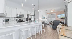 2 Bedroom Dog Friendly Cottage with Bunks, Sleeps 10, Heated Outdoor Pool, Walk to Beach - Image 3