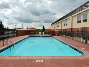 Hampton Inn Winchester - Image 3