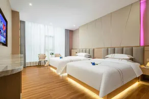 Zhi Rong Zhenxiang Hotel (Dalang Liyueli Shopping Center Branch) - Image 2