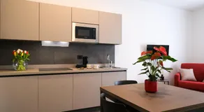 Emerald Green Residence - Image 4