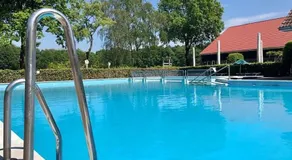 The Sunbird Inn - with luxurious bathroom & sauna - Image 4
