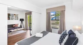 Executive Apt - 2BR 1BA w Parking - Image 2
