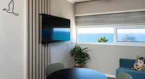 Sea View Stylish 1BR with Balcony by Beachfront Stay - Image 3