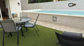 Appartement dans villa avec jardin et piscine privée 4 personnes - Image 4