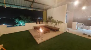 White smoke villa - Image 3