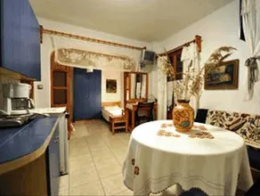 Batistas Apartments - Image 2