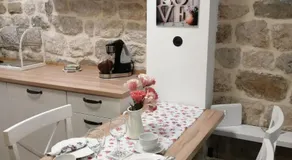 V&M Luxury Studio - Image 3