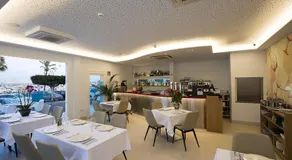 Ocean Lounge - Image 2