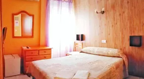 Hostal Cristina - Image 2