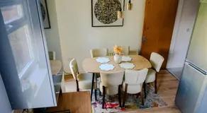Stylish 3-Bedroom Home for Groups with Parking, Greater Manchester - Image 5