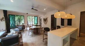 Villa with a private pool - Image 5