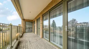 Peaceful and stylish apartment near Cambridge with parking - Image 4