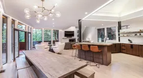 Modern Treehouse 4 Bedrooms 4.5 Bathrooms Home - Image 3
