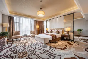 Summer Palace Hotel - Image 2