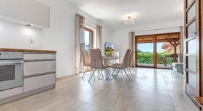 Amber House - Image 4