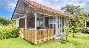 Rumah Putih Beachfront Bungalow - Image 4