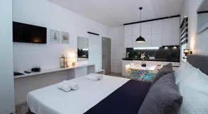 Studioapartment Black & White - Image 2