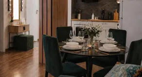 Irena LUX Family Centrum - Free Parking, NETFLIX Cinema, 2 Queen beds - Image 2