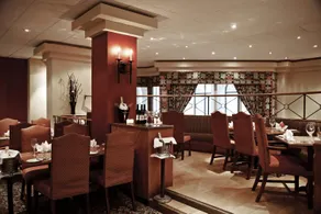 Copthorne Hotel Effingham Gatwick - Image 5