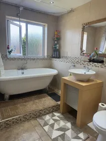 Couple/Family Room HomeAway in Birmingham - Image 2