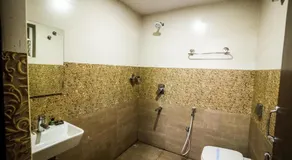 HOTEL PARAMESHWARA luxury awaits - Image 3