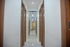 Vogue Cabin Stay Near NESCO Bombay Exhibition Centre - Image 4