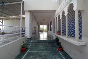 Hotel O Home Home Modern Stay - Image 3